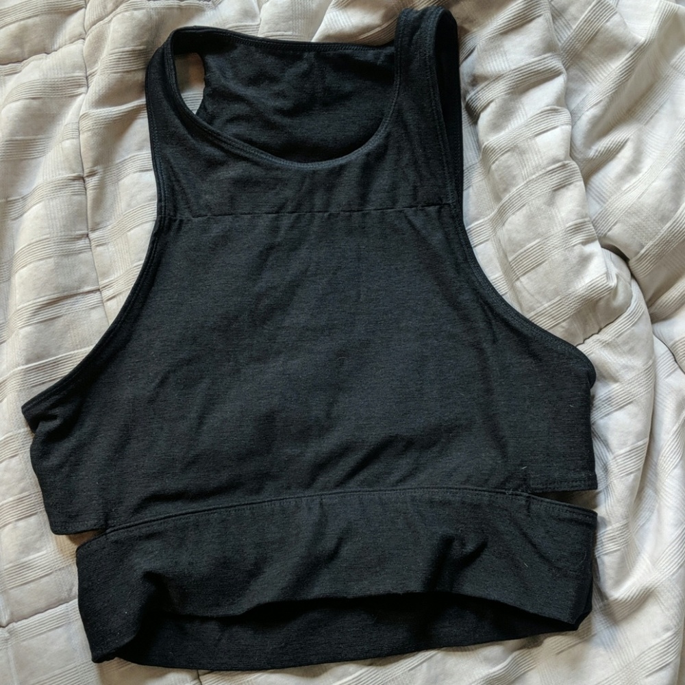 Outdoor voices navy slash back crop top in